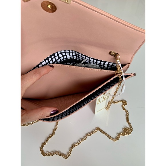NWOT Urban Expression Pink Clutch - Picture 4 of 6